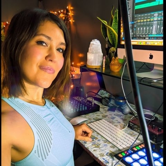 Meet your Posher, Jordana - Picture 1 of 1